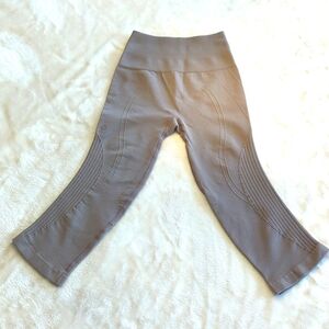 Lululemon Athletica Cropped Leggings NWOT